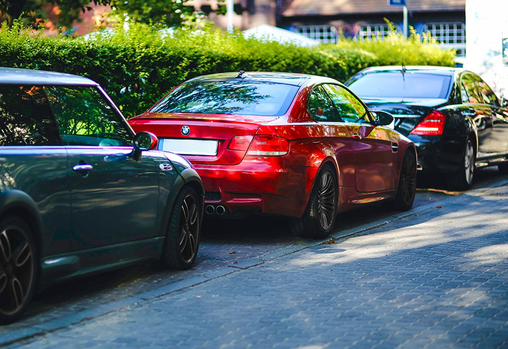 Entgegen der Fahrtrichtung parken 