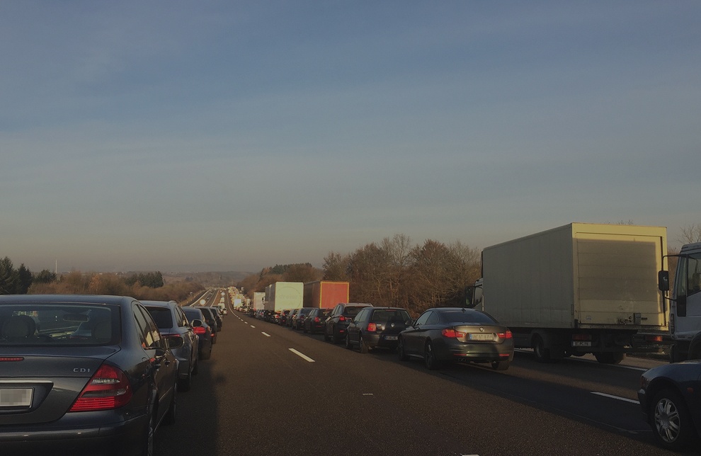 Rettungsgasse bilden